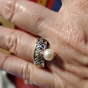 Sterling silver freshwater pearl ring size 7